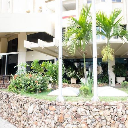 Flat Oeste La Residence กัวยาเนีย ภายนอก รูปภาพ