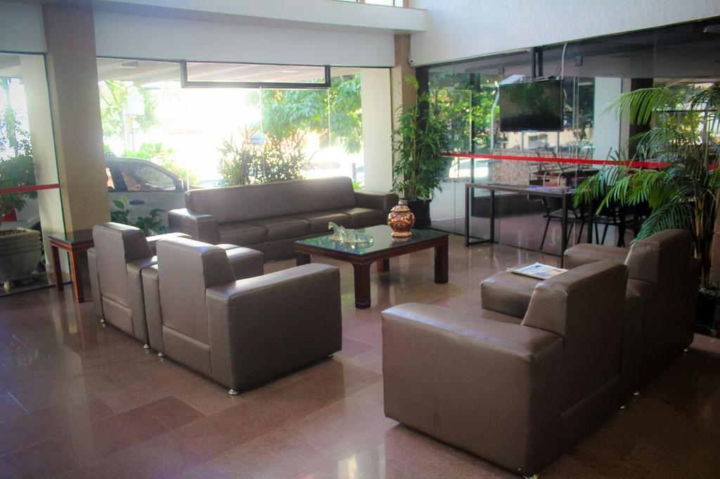 Flat Oeste La Residence กัวยาเนีย ภายนอก รูปภาพ
