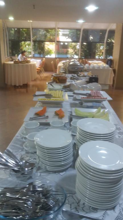 Flat Oeste La Residence กัวยาเนีย ภายนอก รูปภาพ